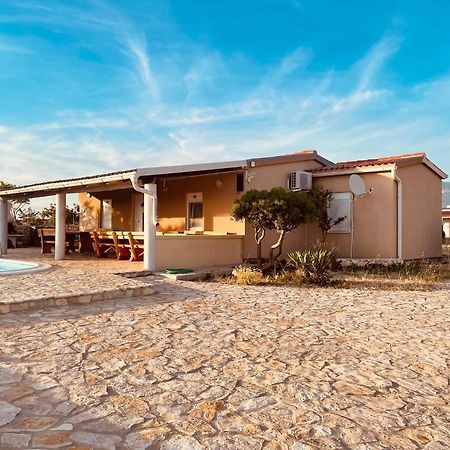 Beautiful Secluded Area Near Novalja Vacation House With Pool And Sea View Villa Lara エクステリア 写真