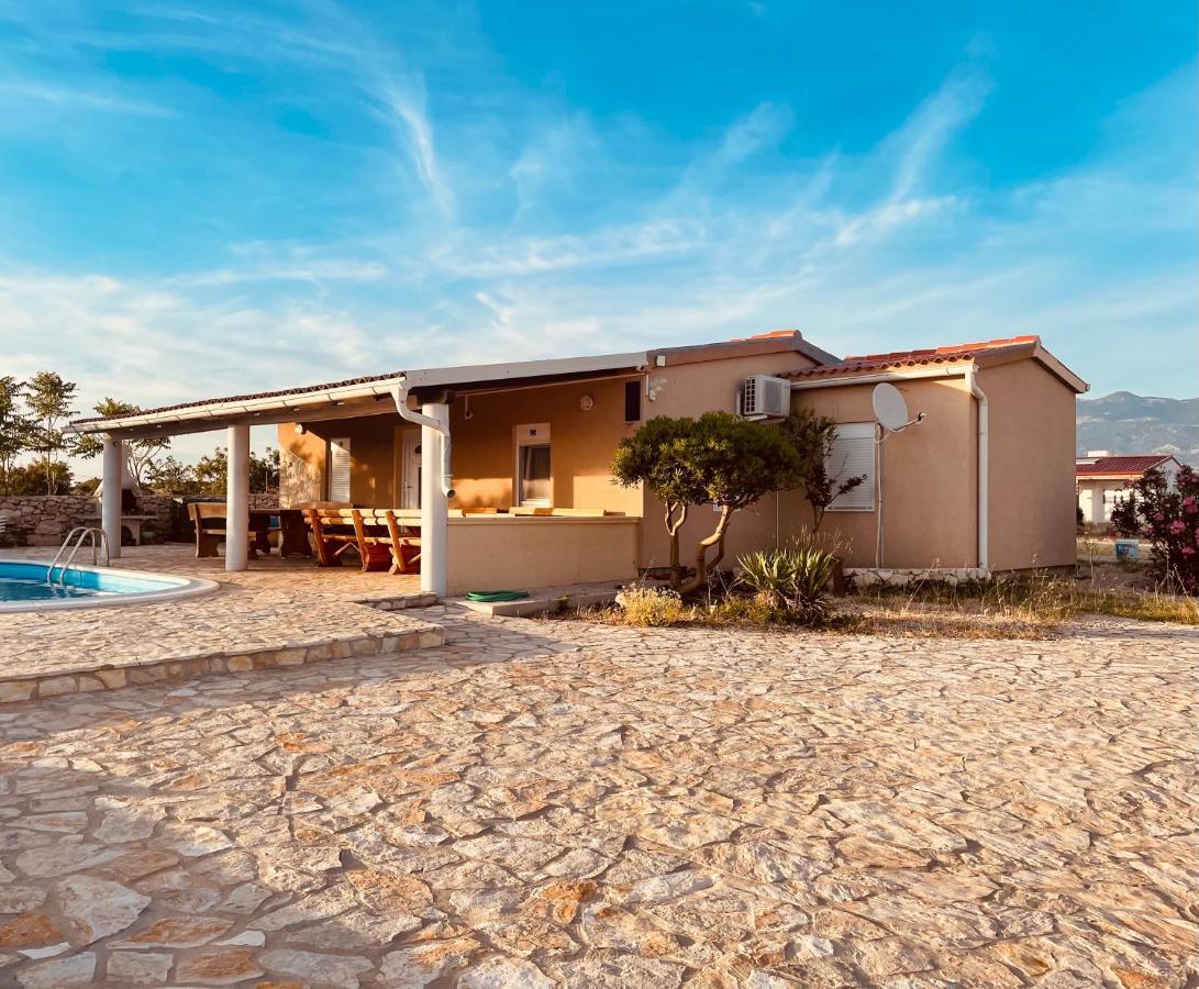 Beautiful Secluded Area Near Novalja Vacation House With Pool And Sea View Villa Lara エクステリア 写真