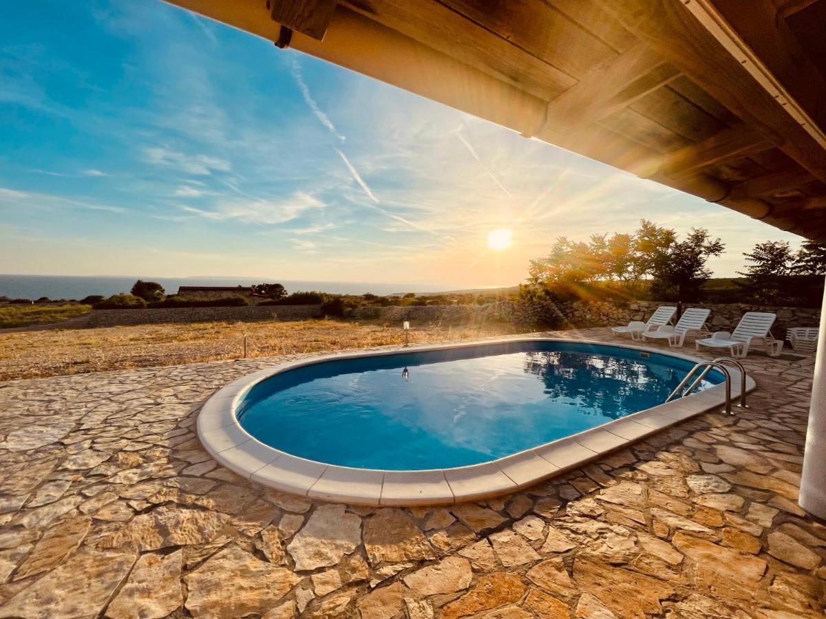 Beautiful Secluded Area Near Novalja Vacation House With Pool And Sea View Villa Lara エクステリア 写真